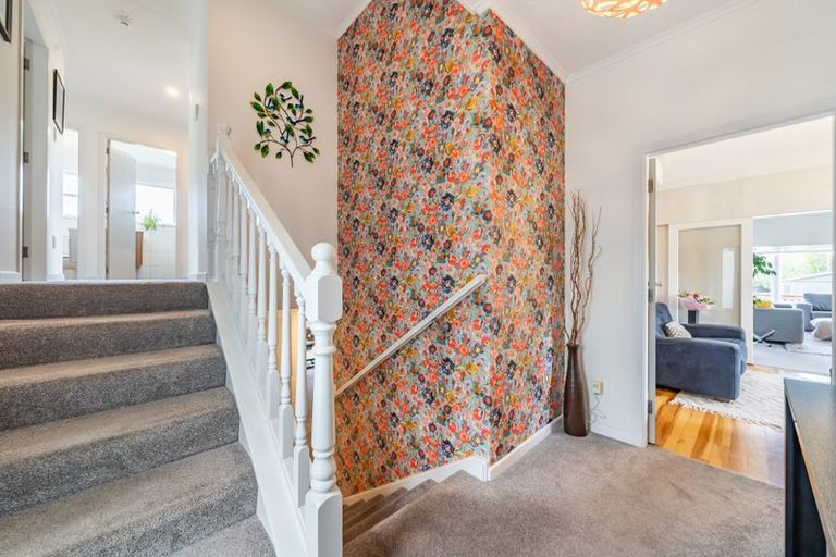 Photo of property in 29 Paekakariki Hill Road, Pauatahanui, Porirua, 5381