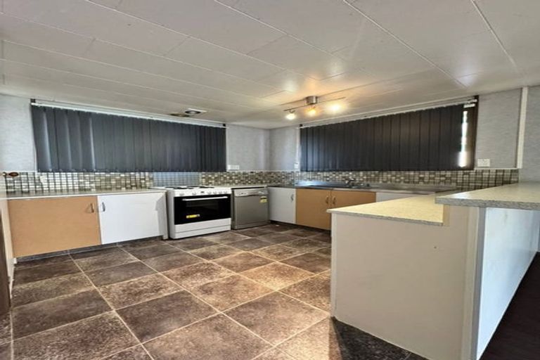 Photo of property in 55 Great South Road, Takanini, 2112