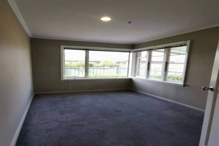 Photo of property in 26 Fovant Street, Russley, Christchurch, 8042