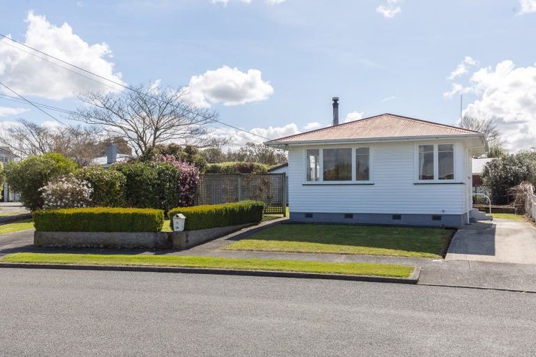 Photo of property in 39 Wavell Crescent, Lansdowne, Masterton, 5810