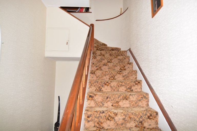 Photo of property in 252 Marine Parade, Bluff, 9814