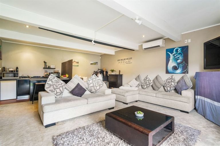 Photo of property in 10 Glendale Drive, Dinsdale, Hamilton, 3204