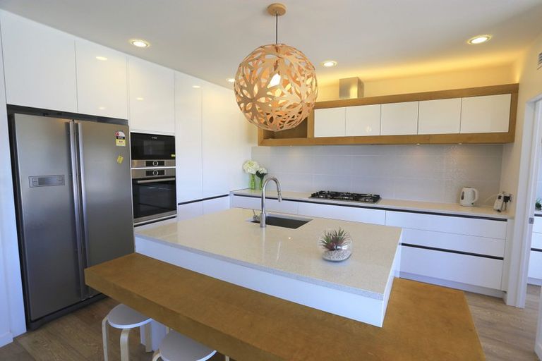 Photo of property in 104 Fairview Avenue, Fairview Heights, Auckland, 0632