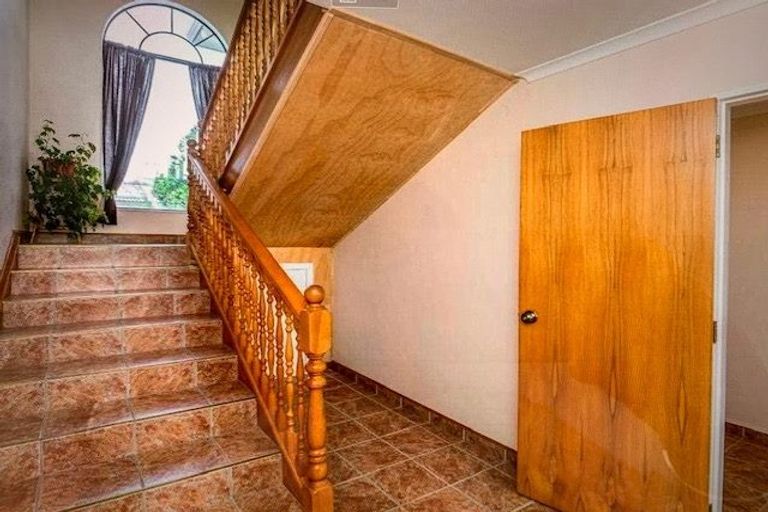 Photo of property in 36 Eruini Street, Waikanae Beach, Waikanae, 5036