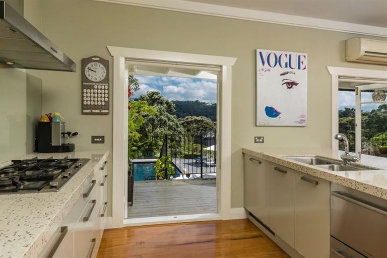 Photo of property in 10 Oratau Place, Greenhithe, Auckland, 0632