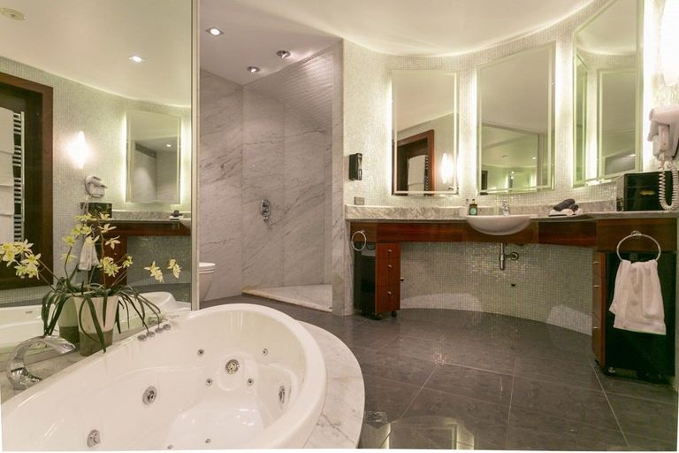 Photo of property in 1/170 Lake Terrace, Hilltop, Taupo, 3330