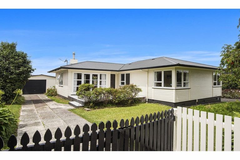 Photo of property in 27 Hinau Street, Tikipunga, Whangarei, 0112