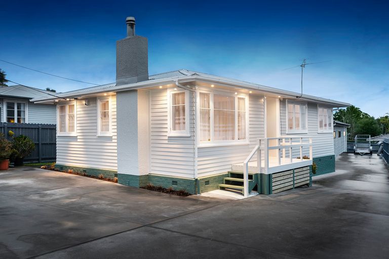 Photo of property in 44 Strid Road, Te Atatu South, Auckland, 0610