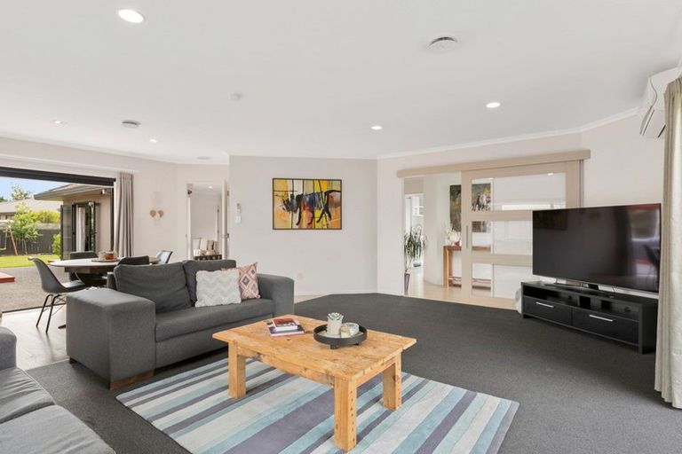 Photo of property in 6 Stableford Drive, Pyes Pa, Tauranga, 3112