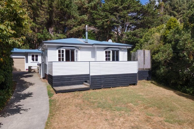 Photo of property in 329 Takarau Gorge Road, Ohariu, Wellington, 6037