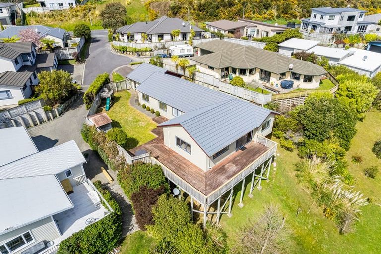 Photo of property in 92 Navigation Drive, Whitby, Porirua, 5024