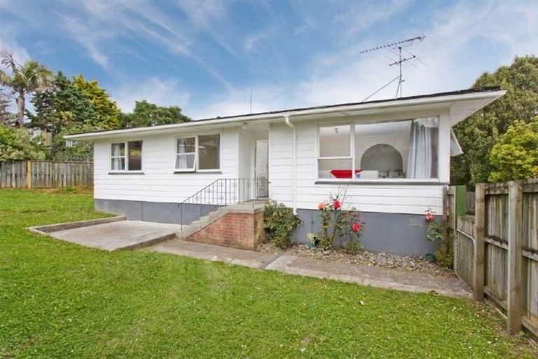 Photo of property in 25 Hewlett Road, Massey, Auckland, 0614
