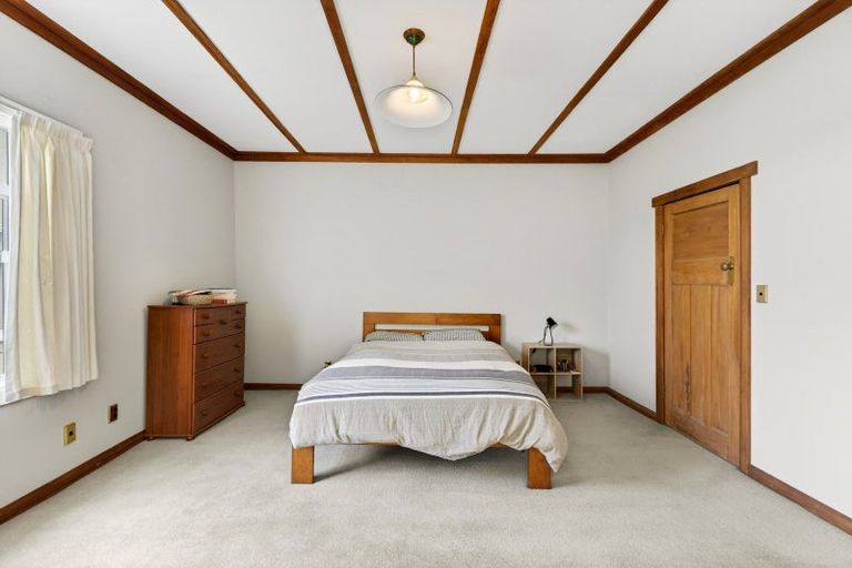 Photo of property in 10 Milton Road, Bluff Hill, Napier, 4110