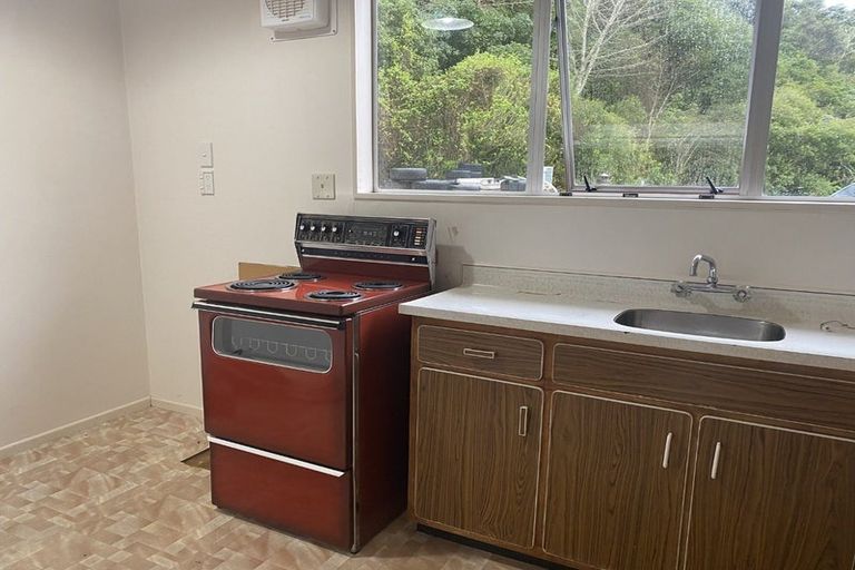 Photo of property in 64b The Drive, Tawa, Wellington, 5028