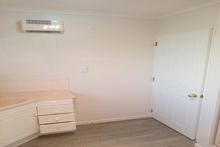 Photo of property in 33 Melford Close, Rangiora, 7400