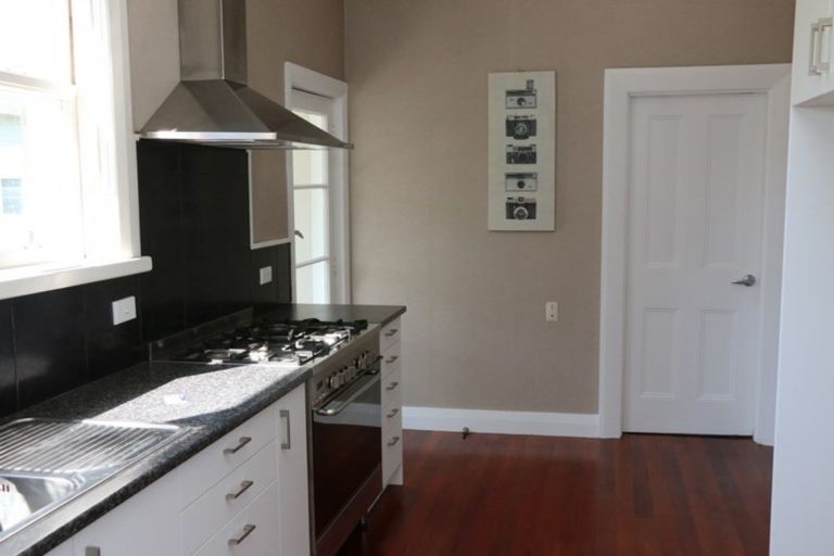 Photo of property in 15 Herbert Street, Waimate, 7924