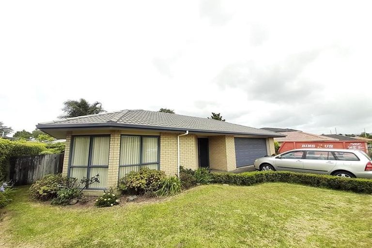 Photo of property in 3/72 Swanson Road, Henderson, Auckland, 0610