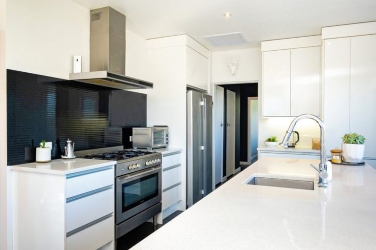 Photo of property in 407 Alexandra Street, Hastings, 4122