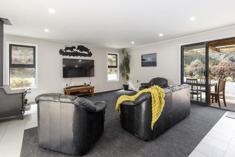 Photo of property in 300 State Highway 1, Mount Pleasant, Blenheim, 7273