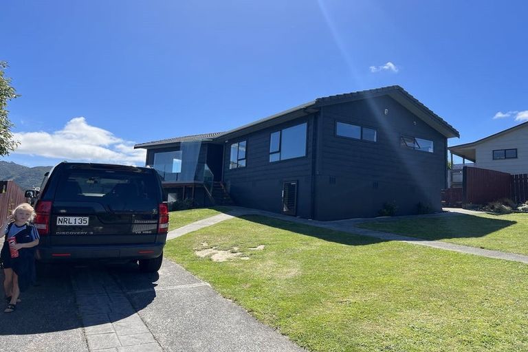 Photo of property in 79 Frobisher Street, Island Bay, Wellington, 6023