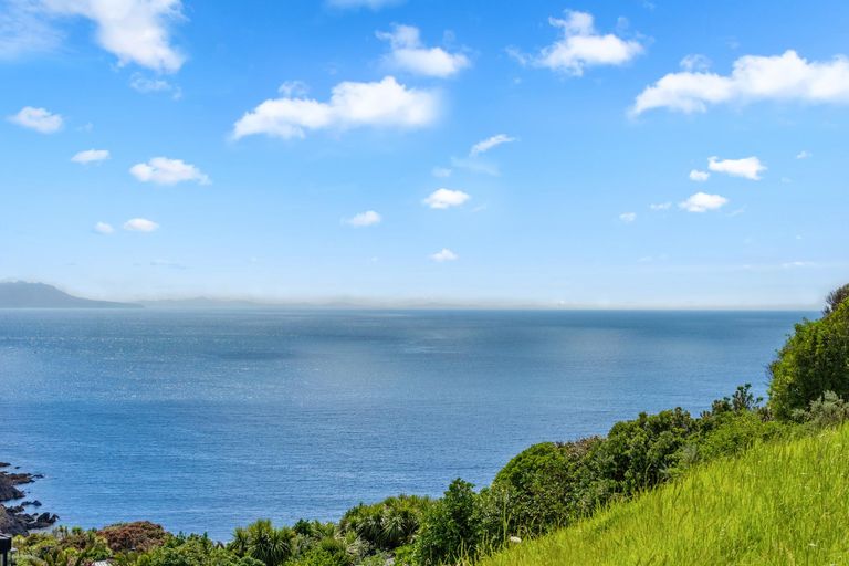 Photo of property in 62-64 Lax Crescent, Leigh, 0985