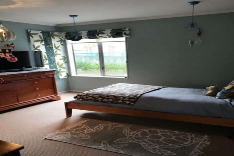 Photo of property in 48 Aurea Avenue, Pakuranga, Auckland, 2010