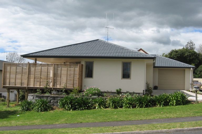 Photo of property in 6a Pamir Place, Welcome Bay, Tauranga, 3112