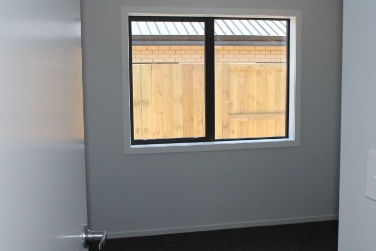 Photo of property in 2/18 Onukutara Place, Huntington, Hamilton, 3281