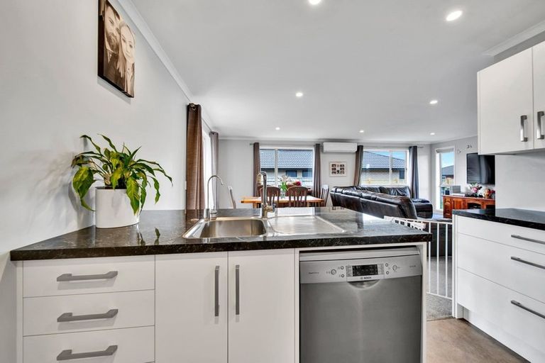 Photo of property in 9e Estate Grove, Inglewood, 4330