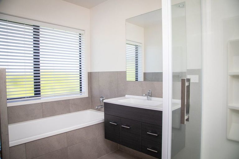 Photo of property in 1 Kirklee Lane, Pokeno, 2402