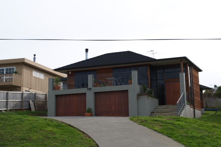 Photo of property in 23 Alexander Street, Cockle Bay, Auckland, 2014