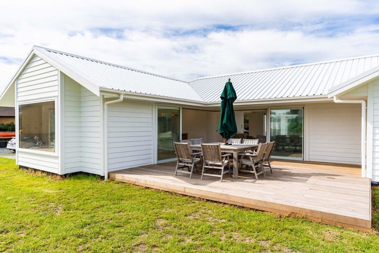 Photo of property in 24 Waterman Drive, Langs Beach, Waipu, 0582