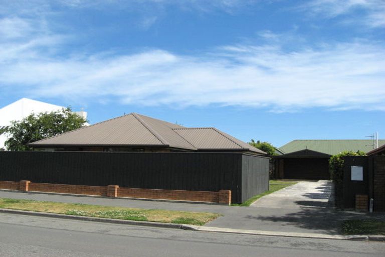 Photo of property in 110 Apsley Drive, Avonhead, Christchurch, 8042