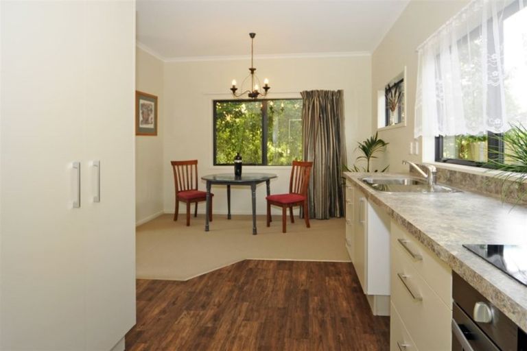 Photo of property in 4a Booth Crescent, Tuakau, 2121