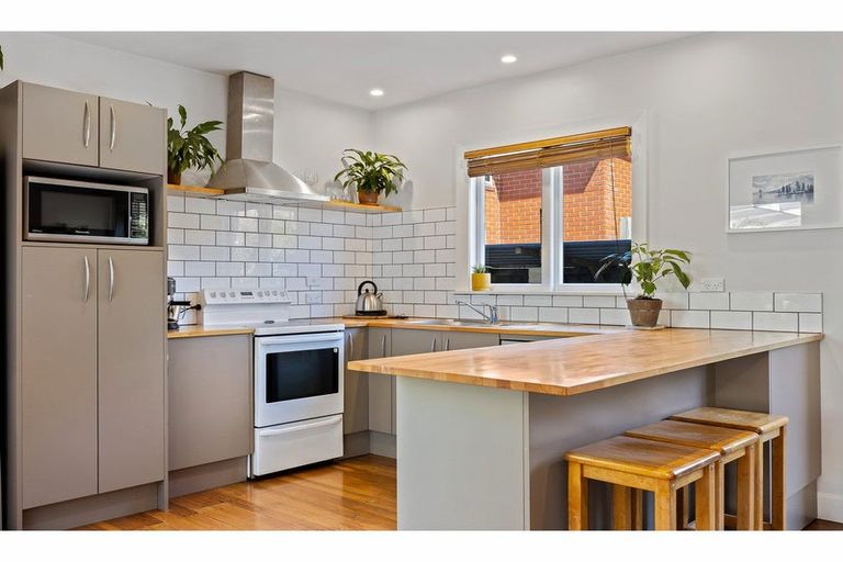 Photo of property in 14 Deyell Crescent, Sydenham, Christchurch, 8023