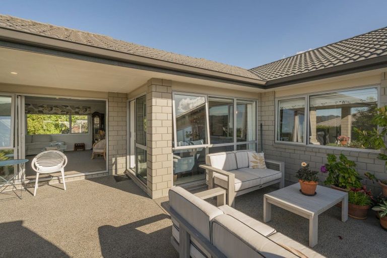 Photo of property in 10 Roseberry Place, Whitianga, 3510