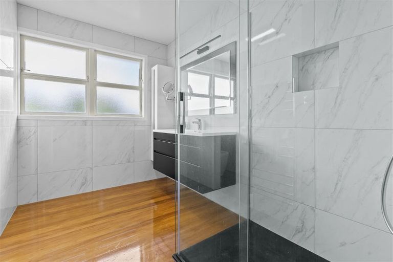 Photo of property in 433 Great South Road, Opaheke, Papakura, 2113