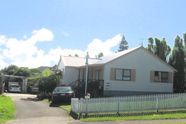 Photo of property in 6 Marco Place, Highland Park, Auckland, 2010