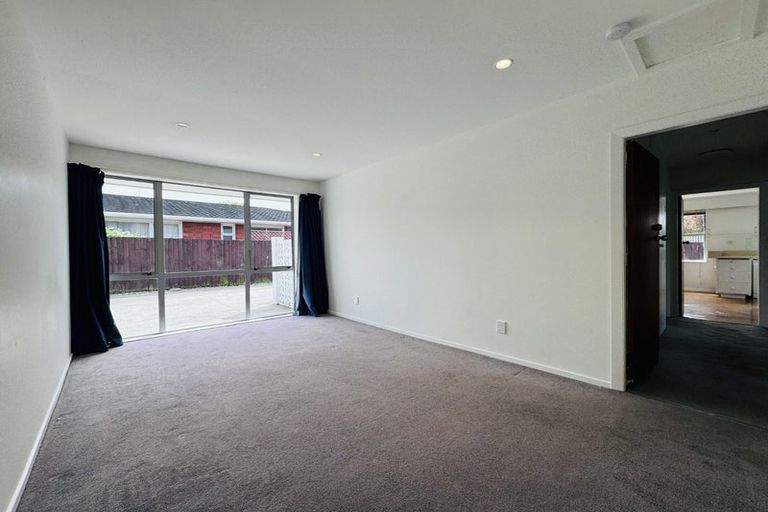 Photo of property in 2/290 Avonhead Road, Avonhead, Christchurch, 8042