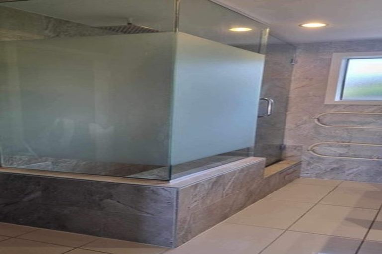 Photo of property in 1/107 Main North Road, Papanui, Christchurch, 8052