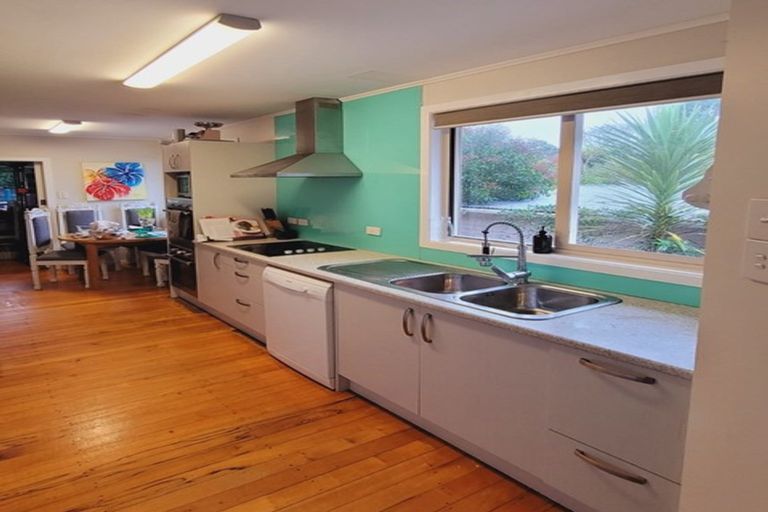 Photo of property in 41 Chorley Avenue, Massey, Auckland, 0614
