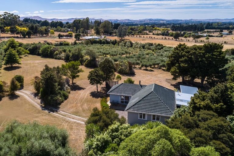 Photo of property in 17 Tararua Drive, Upper Plain, Masterton, 5888
