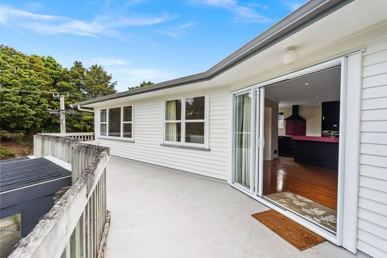 Photo of property in 8 Memorial Drive, Parahaki, Whangarei, 0112