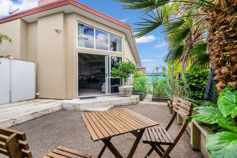 Photo of property in 19b Commins Road, Onerahi, Whangarei, 0110