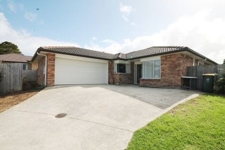 Photo of property in 89 Glenveagh Park Drive, Weymouth, Auckland, 2103