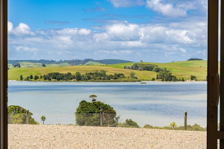 Photo of property in 24 Karakanui Road, Tinopai, Matakohe, 0593