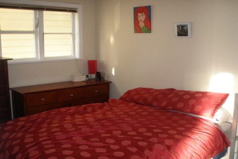 Photo of property in 5/15 Brougham Street, Mount Victoria, Wellington, 6011