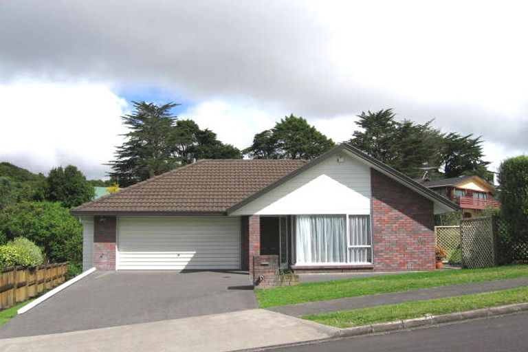 Photo of property in 1 Claret Place, Henderson, Auckland, 0612