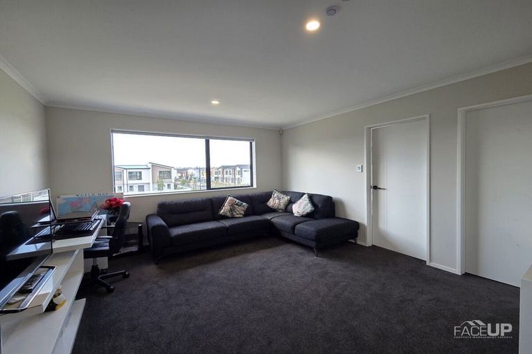 Photo of property in 22 Turret Lane, Hobsonville, Auckland, 0616