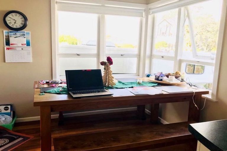 Photo of property in 33 Paparoa Road, Cockle Bay, Auckland, 2014